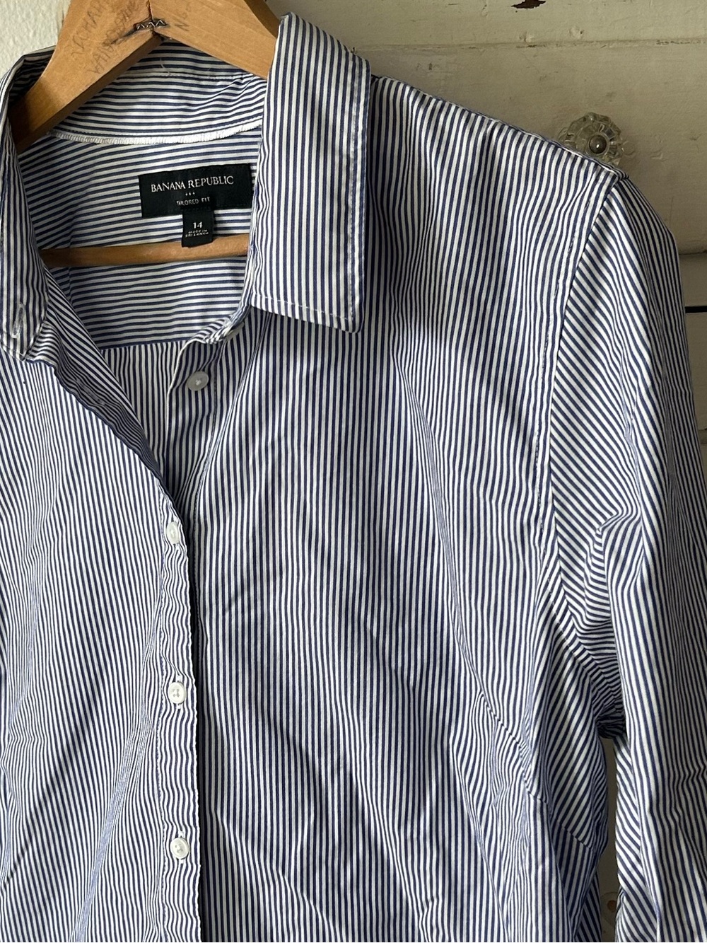 Banana Republic | Women’s Navy/White Striped Tailored Fit Button-Up Shirt Sz 14 - Picture 7 of 16